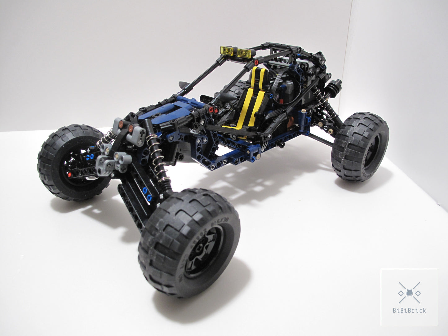 宇星模王 Models 1:10 No. Lightning Buggy 18018