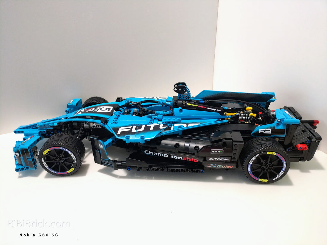 最新上架📢 - CaDA Formula E 1:8 電動方程式賽車